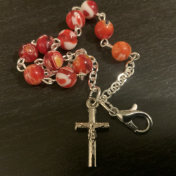 Rosenkransarmbnd med rde glasperler