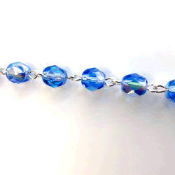 Armbnd med glasperler, kors og mariamedaljon