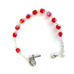 Armbnd med glasperler, kors og mariamedaljon