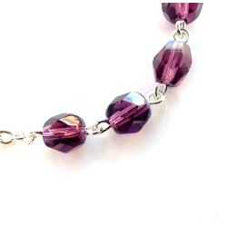 Armbnd med glasperler, kors og mariamedaljon