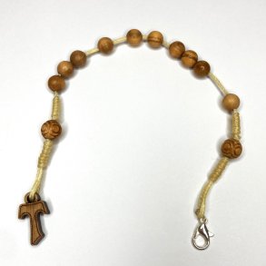 Armbnd med et led rosenkrans af oliventr med Tau kors