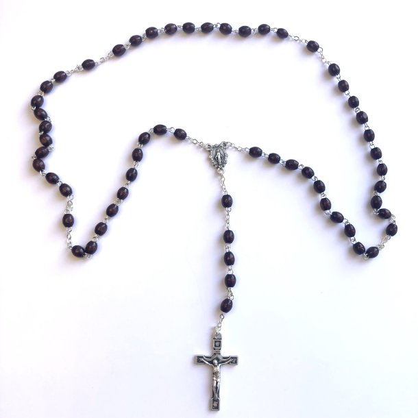 Rosenkrans med kastanjebrune tr�perler