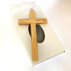 Kors af oliventr i ske